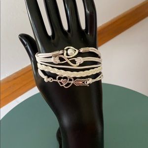 Multi strand bracelet NIB 5 Strands